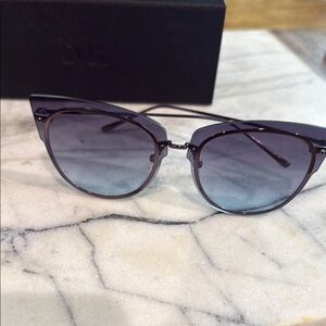 Diff Eyewear Black Sunglasses Modern Gradient Lenses